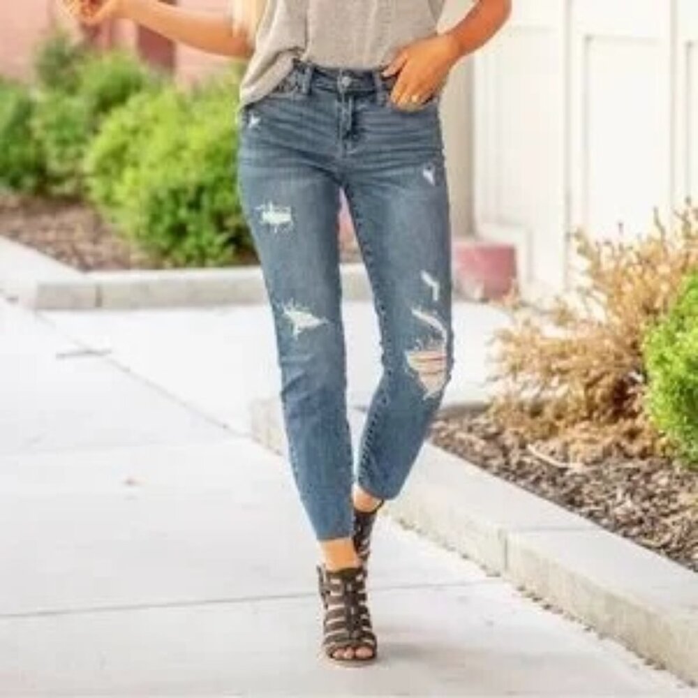 Judy Blue Relaxed Fit Mid Rise Stretch Distressed Jeans Size 30